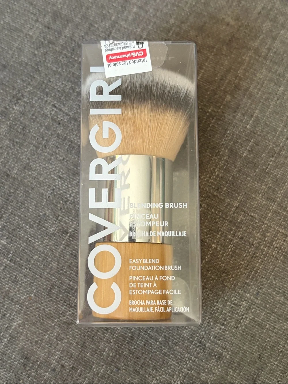 COVERGIRL Dual-Tone Foundation Blending Brush - Beige & Black Bristles
